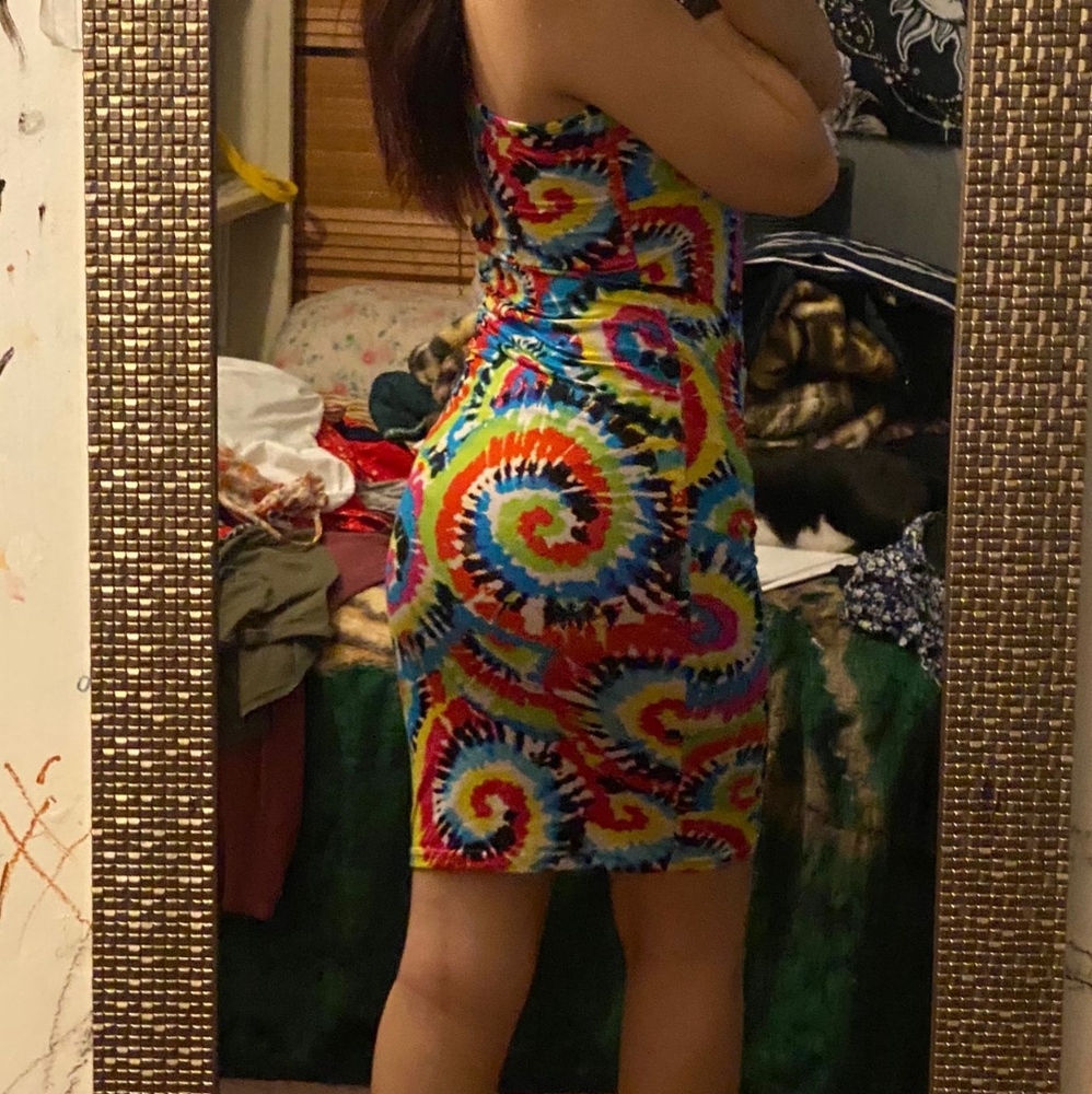 Dress - Picture 2 of 4